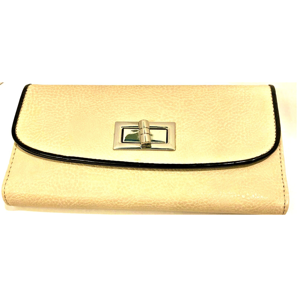 Relativity Pebble Patent Turnlock Bone Wallet Envelop Style